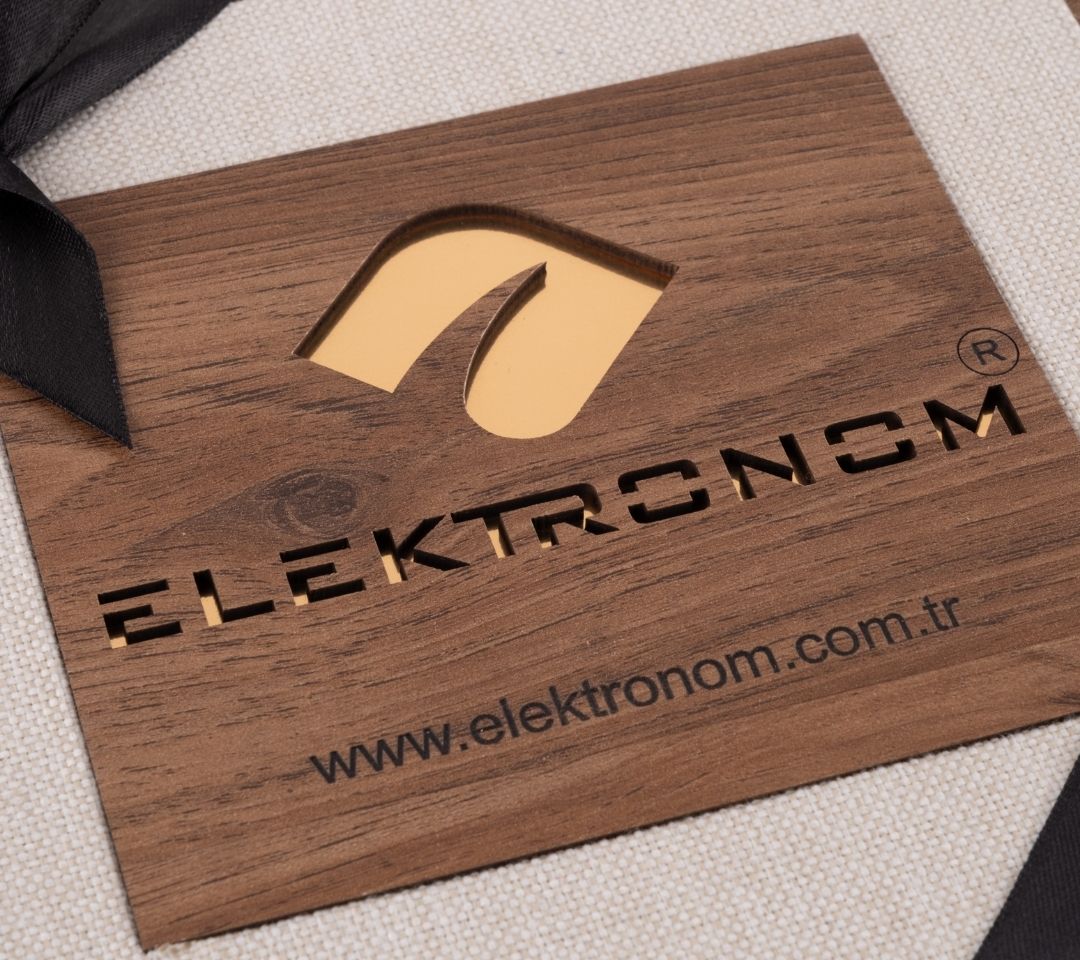 Ahşap Kutulu Çikolata - Elektronom