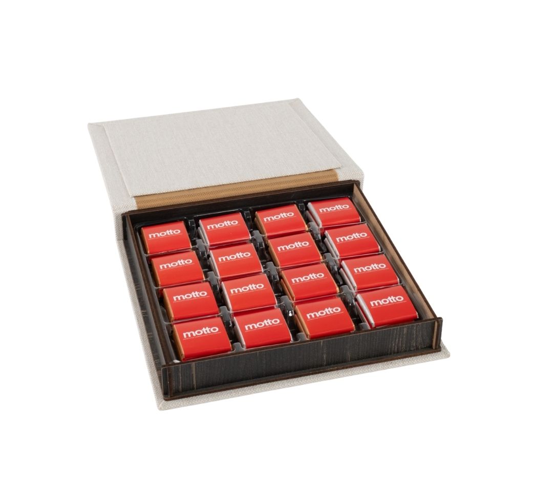 Karton Kutulu Çikolata - Motto